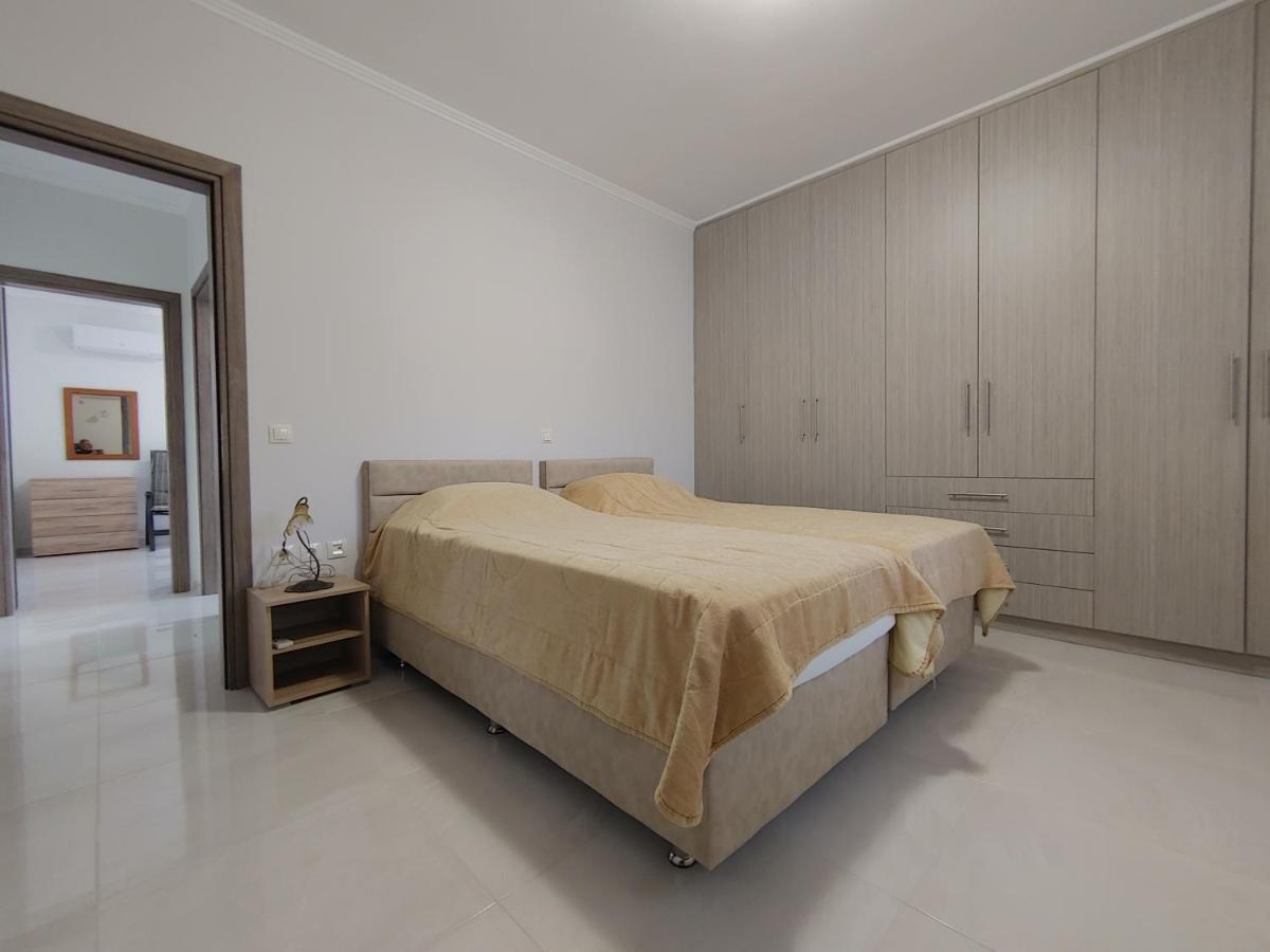 Stefanos' Apartment Litheres